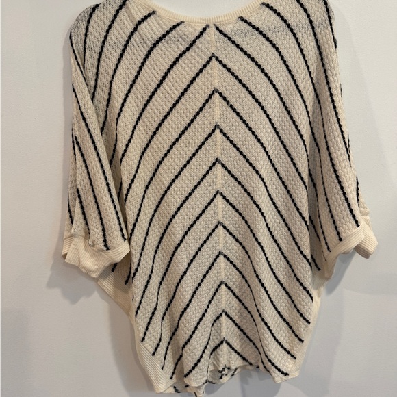 Velvet Chevron Knit Poncho in Cream and Black - Picture 5 of 5